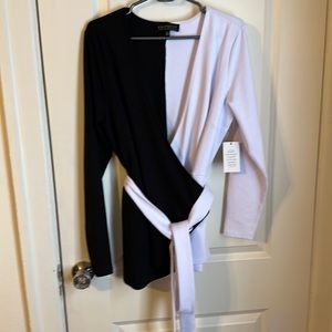 Black and white color block top. NWT